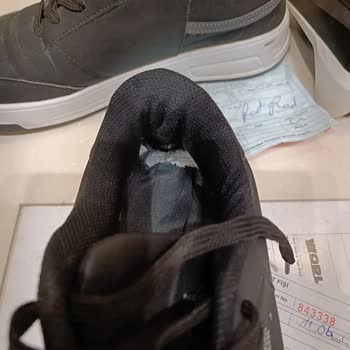 Deichmann Sattığı Ürünün Arkasında Durmayan Bir Firma