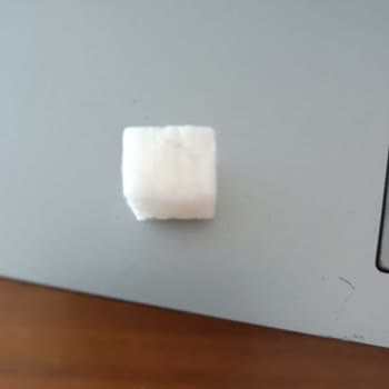 MGS Şeker Mgs Şekerden Almış Olduğum Sargılı Şekerin İçresinde Kıl Var