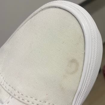 Sneaks Up Sitesinden Aldığım Vans Marka Ayakkabıdaki Leke Çıkmıyor