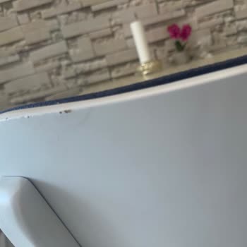 İstikbal Mutfak Masası Sandalyelerinde Soyulmalar