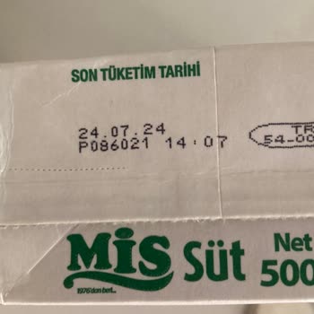 Cepte Şok Tarihi Geçmiş Süt Getirdi Ve Teslimatları Çok Geç Oluyor.