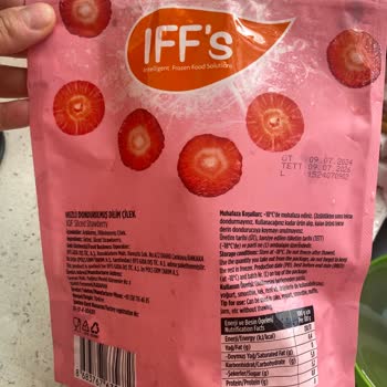 IFF's Hijyen Sorunu: Dondurulmuş Çilek Paketinde Saç Kılı!