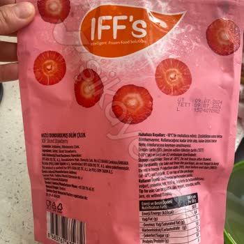 IFF's Hijyen Sorunu: Dondurulmuş Çilek Paketinde Saç Kılı!