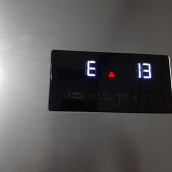 Ek