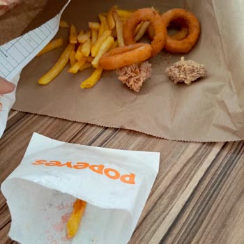 Popeyes Şubesinde Beklentilerin Altında Ürün Deneyimi