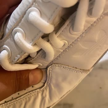 Online Lostra Ayakkabı Tamirinde Hayal Kırıklığı