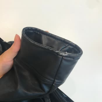 Zara, Aldığım Cekette Deformeler Oluşmasına Rağmen Değişim Yapmıyor