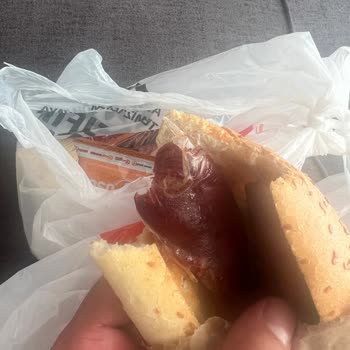 Köfteci Yusuf Sucuklar Soyulmadan Gelmiş