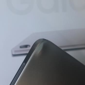 A101 Renk Değişimi İçin Gönderilen Tabletin Kenarında Ezilme