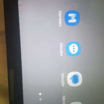 Samsung TAB A9+ Ekranda Çizgiler Var