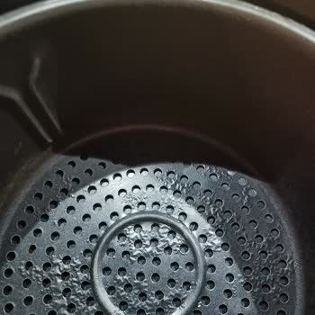 Arzum Airfryer'ın Üst Tabakası Kendi Kendine Kalktı