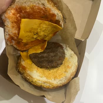 Köfteci Yusuf Hamburger Köftesinin Servis Köftesi Kadar Olması