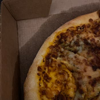 Domino's'un İnsanları Geçiştirmesi Ve İade Ya Da Değişim Yapmaması