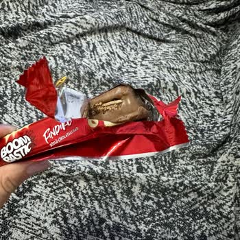 Şölen Çikolata Aldığım Çikolatadan Canlı Kurt Çıktı!