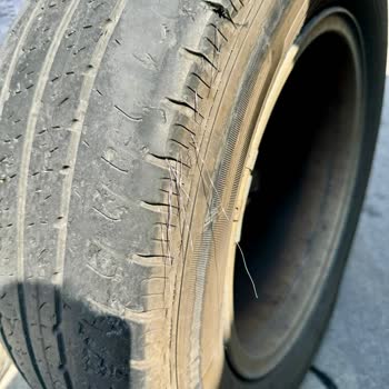 Perişan Goodyear Lastiğiyle Şans Eseri Kaza Yapmamamız