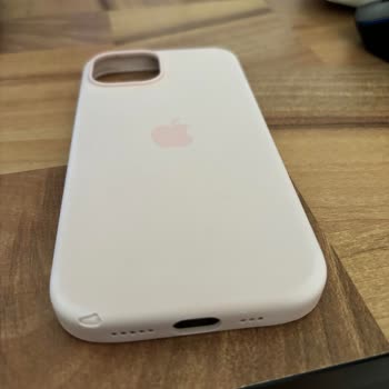 Apple Store Apple Mag Safe Kılıf Kalitesizliği