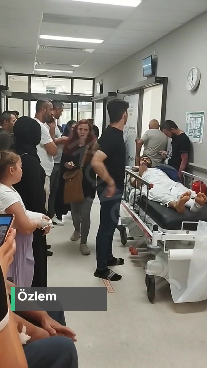 Başakşehir Çam Ve Sakura Şehir Hastanesi Röntgen Kalabalığı Ve Temizlik Sorunu videonun kapak resmi