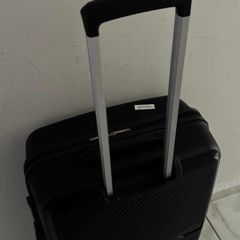 Carrefour SA Valizin Çekçekin İlk Kullanımda Bozulması