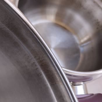 Arora Motor Berlin Markalı Düdüklü Tencere