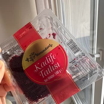 A101'de Satılan Tatlının Özensizliği