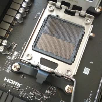 Vatan Bilgisayar Hatalı Gelen Ürünün Kimse Tarafından Kabul Edilmemesi.