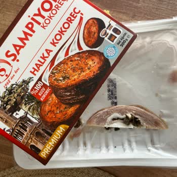 A101 Şampiyon Kokoreç İçerisinden Pislik Çıkması
