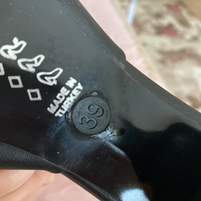 Kajal Ayakkabı Tam Kalıp Denilen Ayakkabı