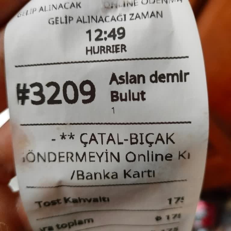 Yemeksepeti Paket Servisi Geldi Lakin Kapı Çalınmadı Ve Camın Önüne Bırakılmış