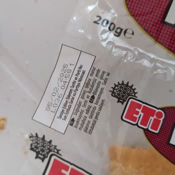 Eti Gıda SKT'si Olan Ama Kurtlu Ürün!