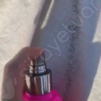 Eda Taşpınar Bronzlaştırıcının Spreyi Sıkmıyor!