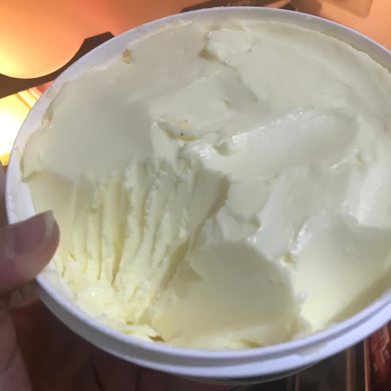 Tereyağı Yazıp Migros Markalı Margarin Satıcıları Yazık!