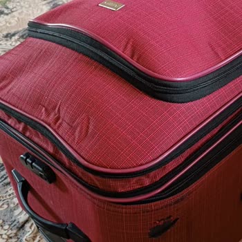 Pegasus Firması Sağlam Valizleri Hep Kırmış