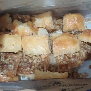 Baklavacı Mehmet Yıldırım Bayat Ve Özensiz