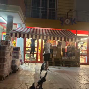Şok Market Pislik İçinde