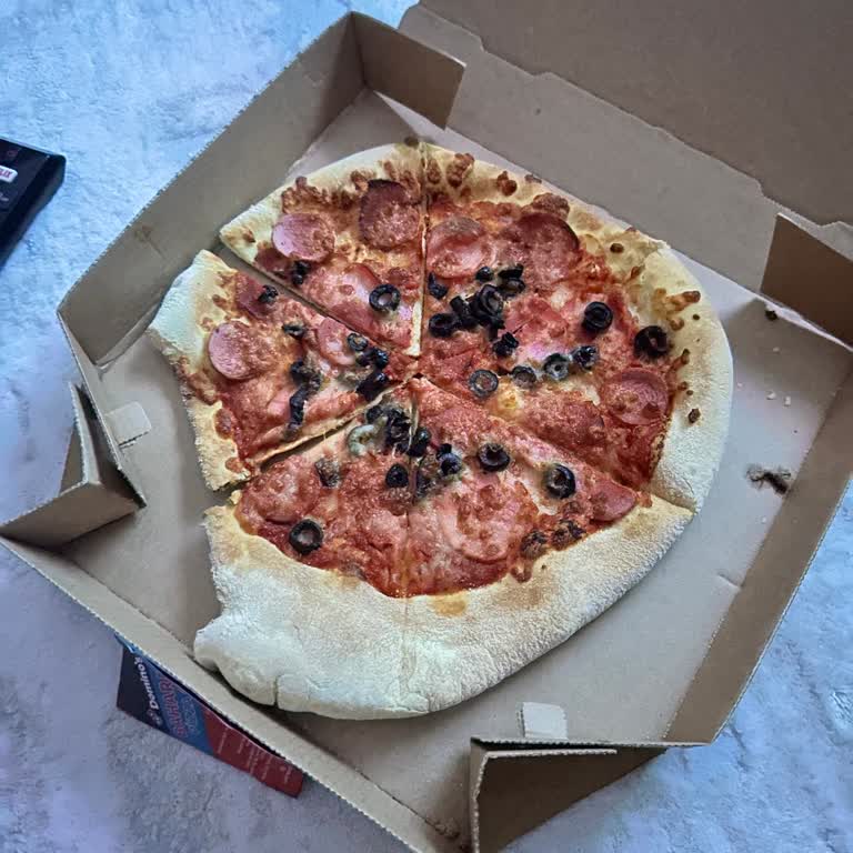 Domino's Pizza Sadece Adı Var!