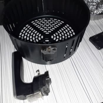 Schafer Şikayetçiyim Kulpu Kırıldı