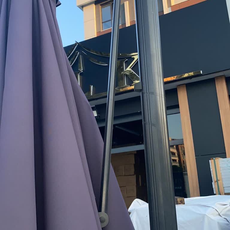 Bauhaus'tan Aldığımız Bahçe Şemsiyeleri İlk Kullanımda Kırıldı!