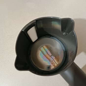 Karaca Züccaciye Barista Kahve Makinesi Dibine Tutuyor