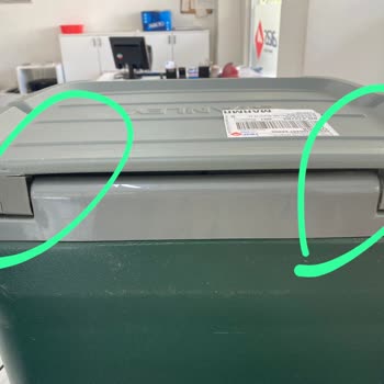 Aras Kargo Ürünlerini Fırlatıp Hasar Veriyor