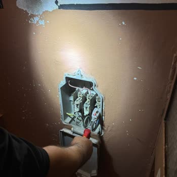 Türk Telekom Binamın Elektriğini Bozdu