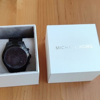 Saat & Saat Michael Kors Saat Siparişi: Jelatinsiz Ve Aşınmış Ürün Sorunu