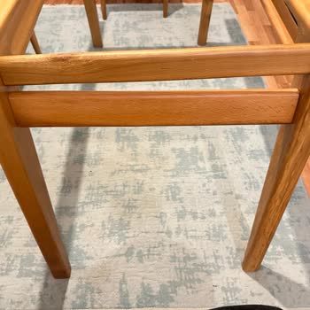 I Wasn't Provided Any Delivery or Customer Support With Vivense Table Set Assembly