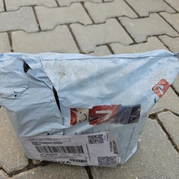 Aras Kargo - Kargoları Teslim Etmeden Atıp Gidiyor.