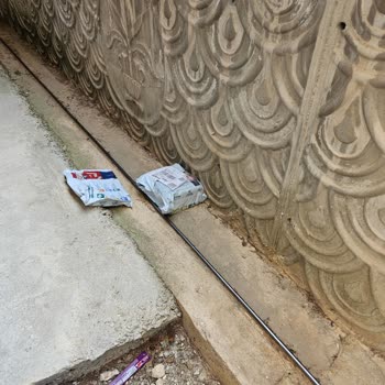 Aras Kargo - Kargoları Teslim Etmeden Atıp Gidiyor.