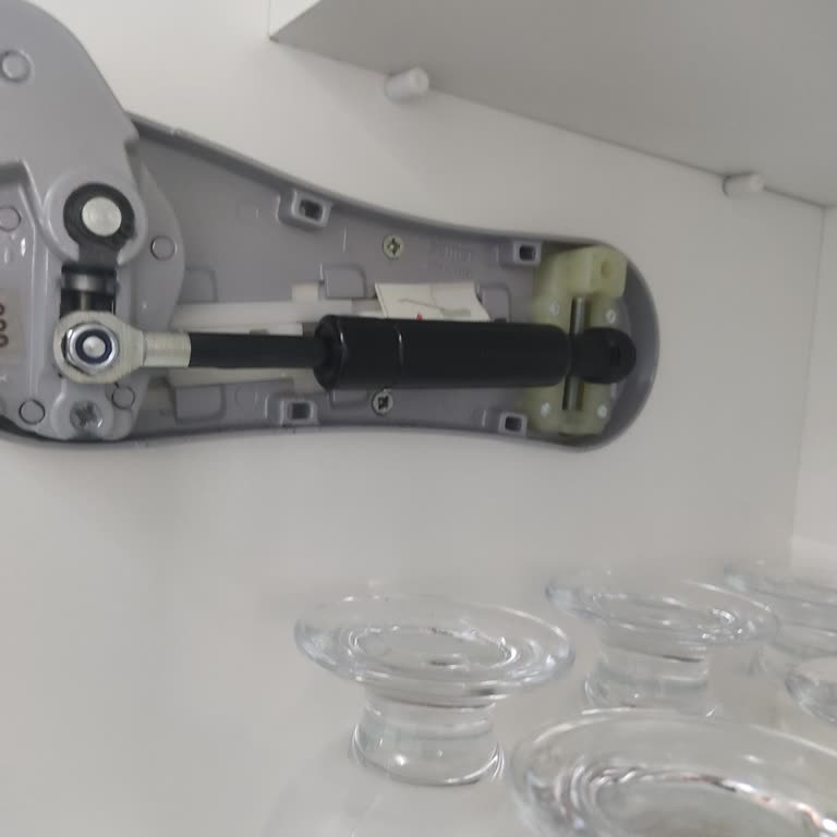 Samet A. Ş. Mutfak Dolabı Piston Sorunu