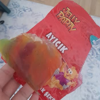 BİM Jelibon Yapışmıştı Ve Tadı Kötüydü