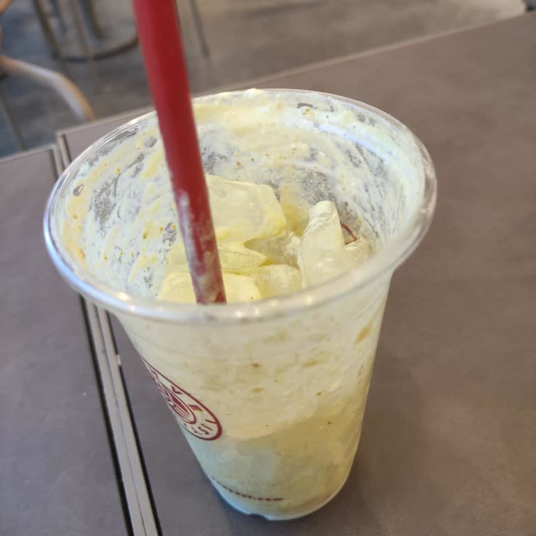 Kahve Dünyası'nda Fıstıklı Latte Hayal Kırıklığı