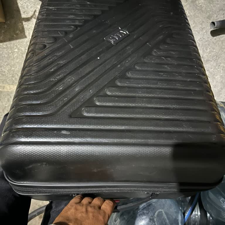 Meydan Park AVM (Van) Defolu Çanta Satışı!