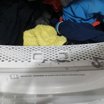 Hoover Kurutma Makinesi Her Yer Toz İçinde.