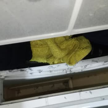 Hoover Kurutma Makinesi Her Yer Toz İçinde.